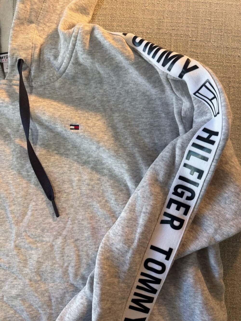 Tommy Hilfiger Sport Logo Tape Hoodie Gray Size L/G - Picture 2 of 6